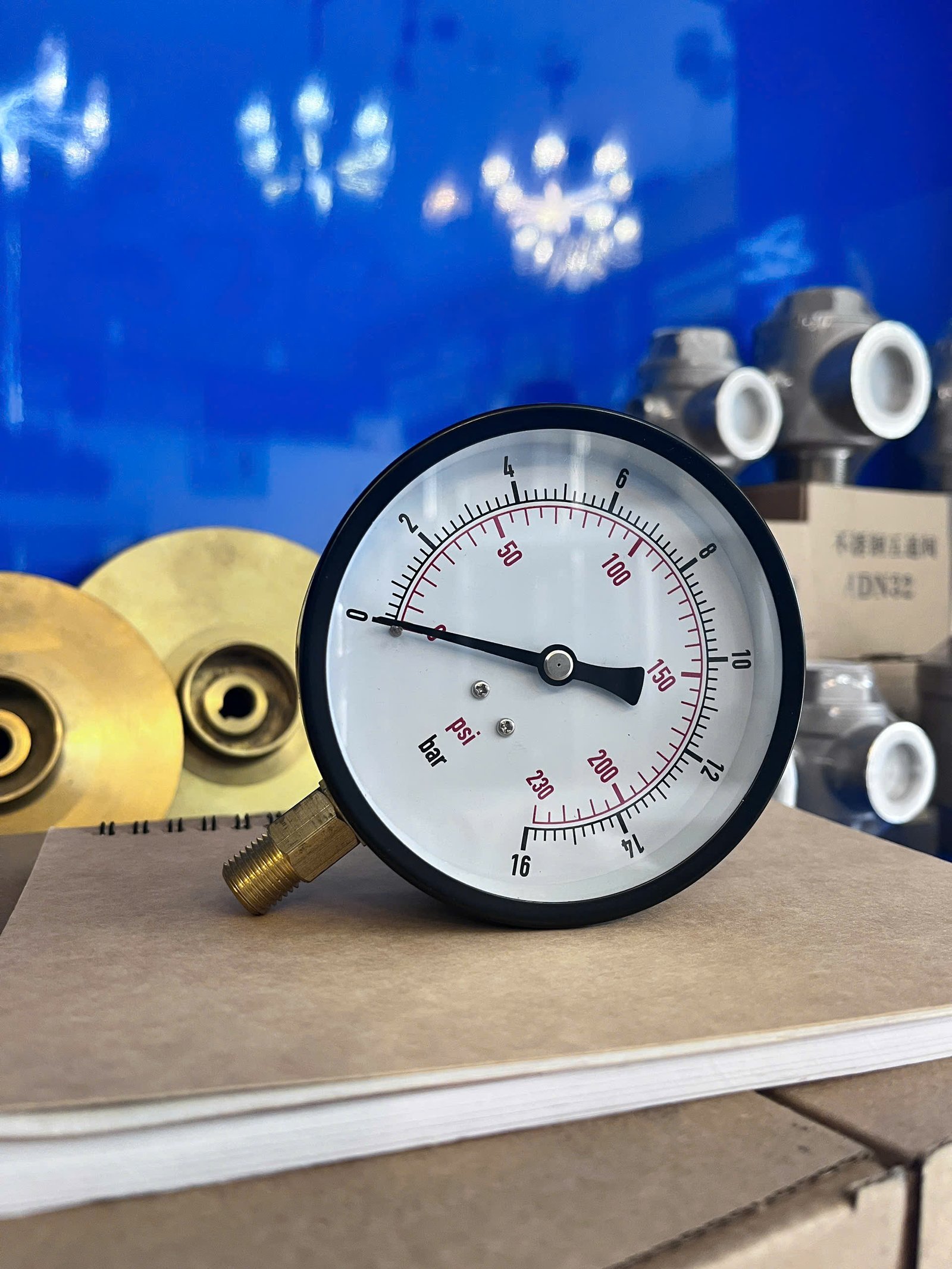 Đồng hồ áp suất - đầu nối đồng - Hình ảnh 3